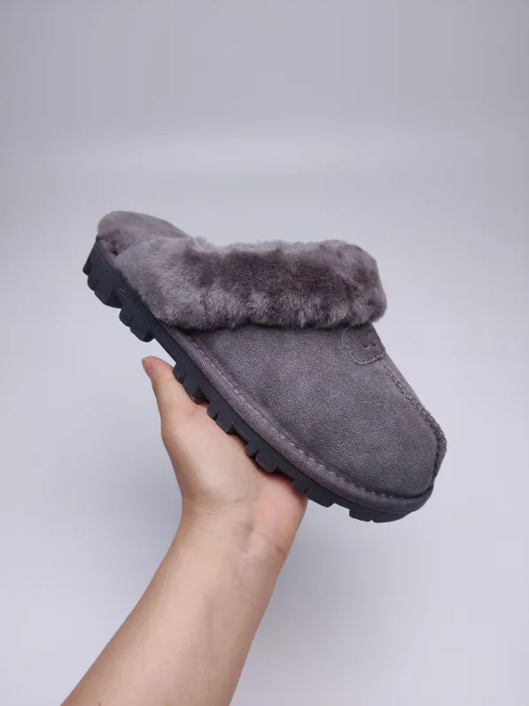 💰360 UGG sheepskin all-in-one snow boots 5125 casual fur mops. In stock: 35-40 yards. Color: maroon gray pink.